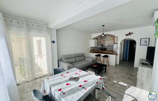 Appartement à De miguel de cervantes 25. Apartamento reformado a pasos del mar con licencia turística y p