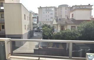 Appartement à Cl de p calderon de la barca 38. Piso a 70m del mar y plaza de parking privada