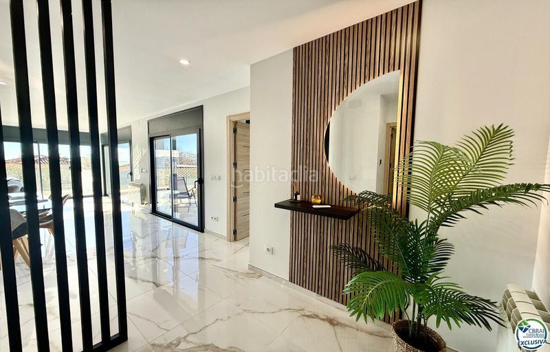 Foto e335e413-d533-4c07-97e4-6c22706c8aab. Casa amb piscina a Nord Roses