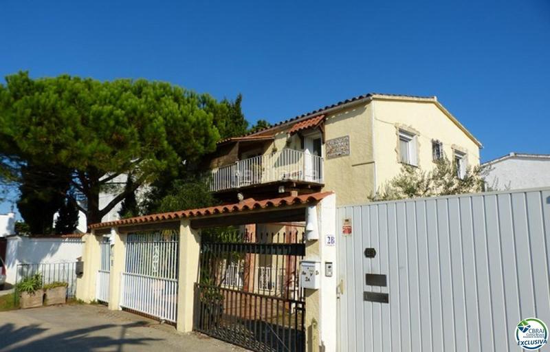 Foto 7ba9082d-f8ec-474b-aecf-2a9ee4aaff0d. Apartament a Carmençó Empuriabrava