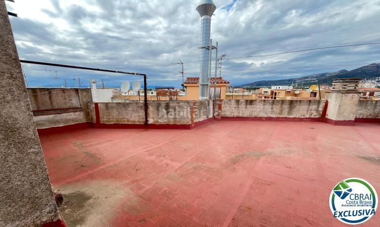 Foto 0a36bde1-30e1-4c2b-9062-f312dd42d671. Apartament a Centre Roses