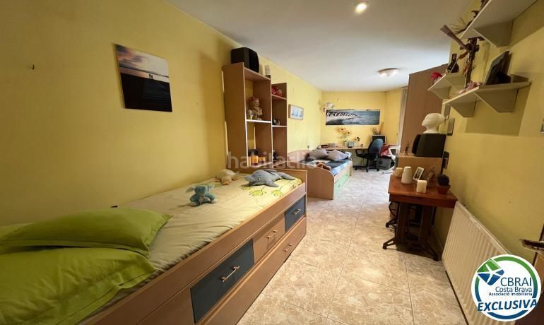 Foto ab6271ab-63a4-4f1e-adf4-b21cec6ddb59. Apartament a Centre Roses