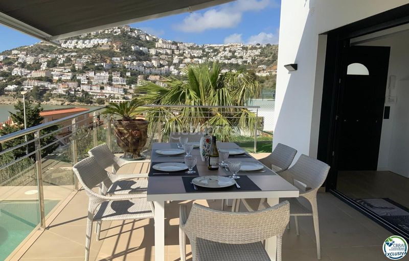 Foto 48e1813b-4f25-4258-8088-c2bc1646b9d3. Casa amb piscina a Puig Rom-Canyelles-Almadrava Roses