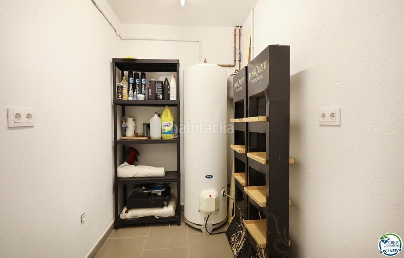 Foto b076b759-a507-43ab-9706-99b8af75b89a. Local comercial a Centre Roses