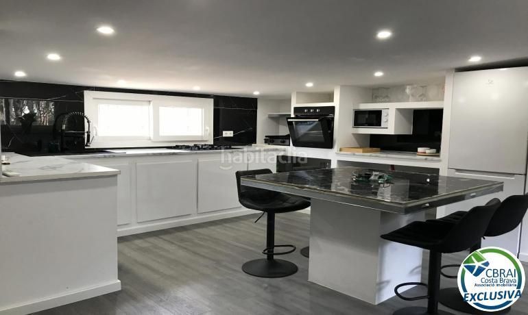 Foto 9e74d1ae-5e2c-44c3-8322-a5a25c691178. Local comercial a Nord Roses