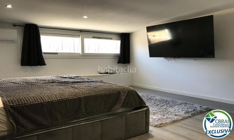 Foto bbf3e7e7-da00-4379-a40f-63fd9216eda3. Local comercial a Nord Roses