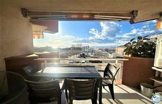 Apartament a Merce rodoreda 1. Apartamento reformado con vistas al mar y licencia turística