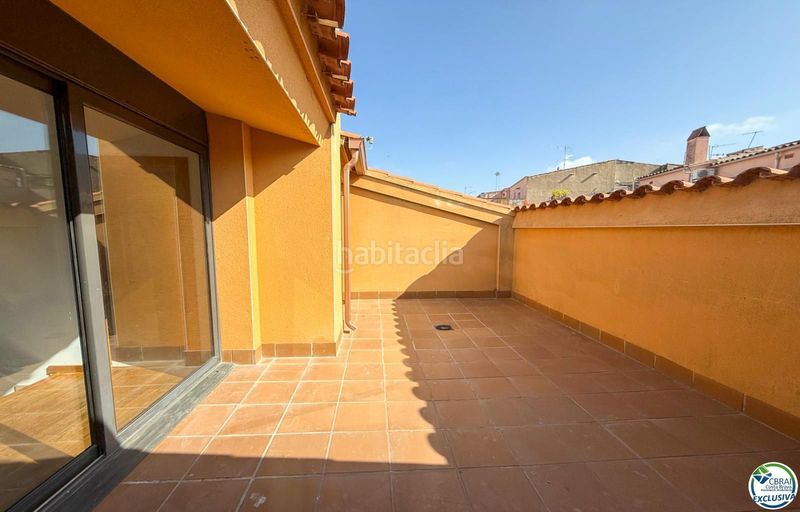 Foto 2073e94d-68a5-4947-9ee8-473a5a7f1570. Apartament a pujades 49 a Creu de la Mà Figueres