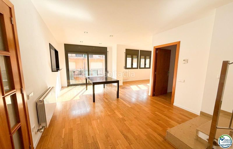 Foto 35a561cb-92cc-407f-a1bb-3da671f2f353. Apartament a pujades 49 a Creu de la Mà Figueres