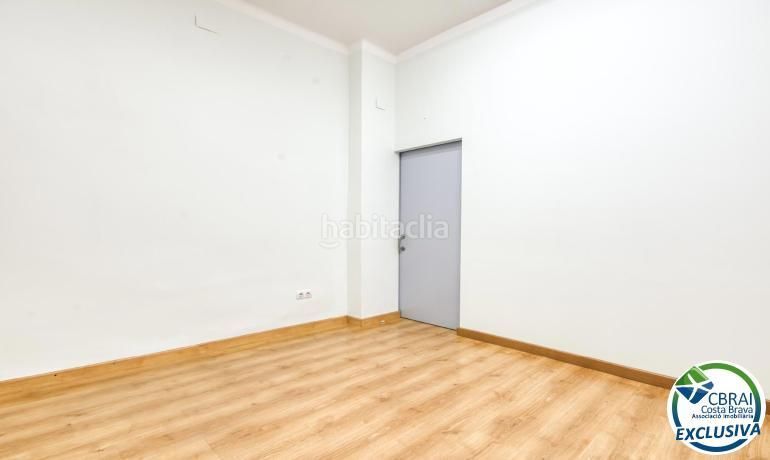 Foto 22f93ad0-e1f3-4026-b2a6-d2747d094e9e. Local comercial a Centre Roses