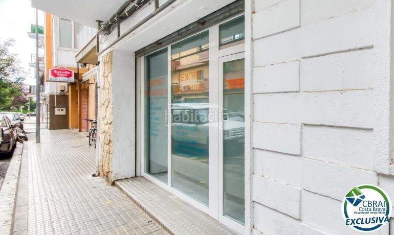 Foto 6b398e47-9fc2-4e09-bbab-c245d864496d. Local comercial a Centre Roses