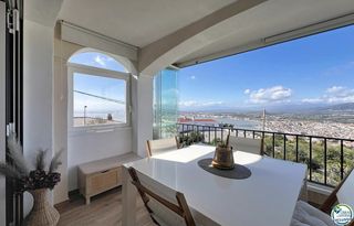 Piccolo appartamento  Pittara. Apartamento reformado con vista panorámica sobre la bahía de ros