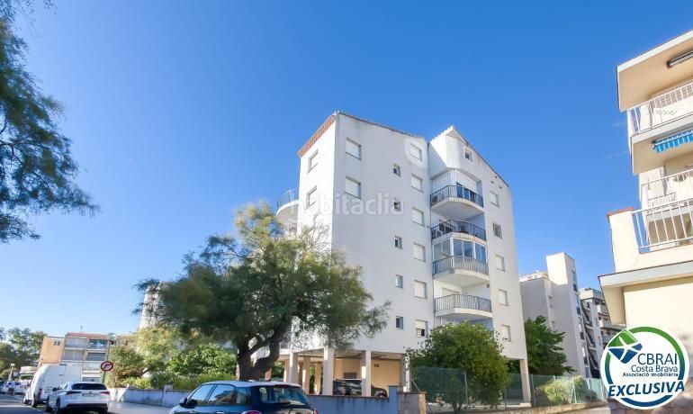 Foto 2b329f1e-e738-45b9-8079-31c995fa3d84. Apartament a Salatar Roses