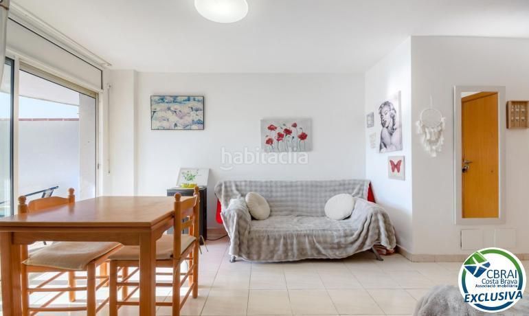 Foto c568122c-ff29-4f1b-8509-3bd04e70e790. Apartament a Salatar Roses