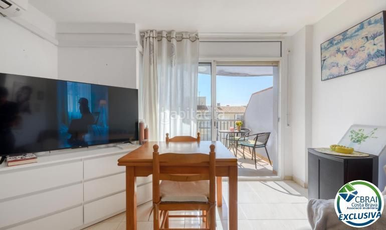 Foto ed7c63f1-99c6-49f7-ac14-55caa7cd28b9. Apartament a Salatar Roses