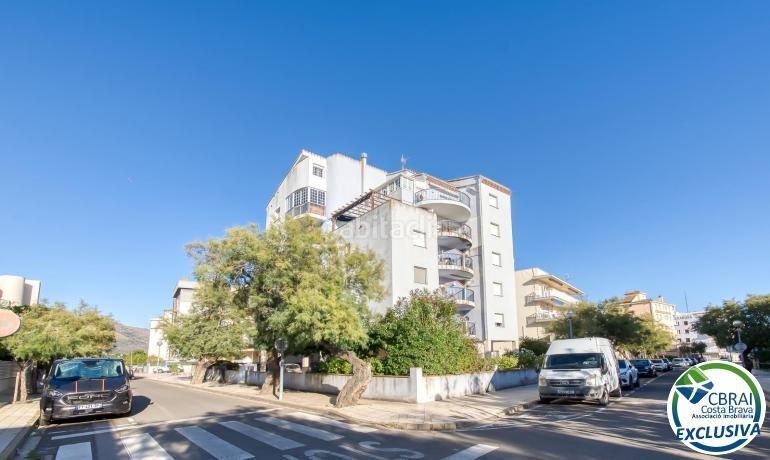 Foto fde76f4f-d7ba-4888-98e9-18021de67b48. Apartament a Salatar Roses