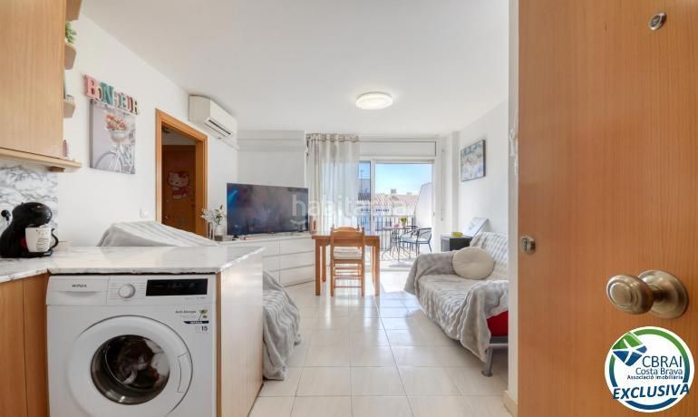 Foto fe03d36b-44d5-4964-8501-1a7d41dc9f16. Apartament a Salatar Roses