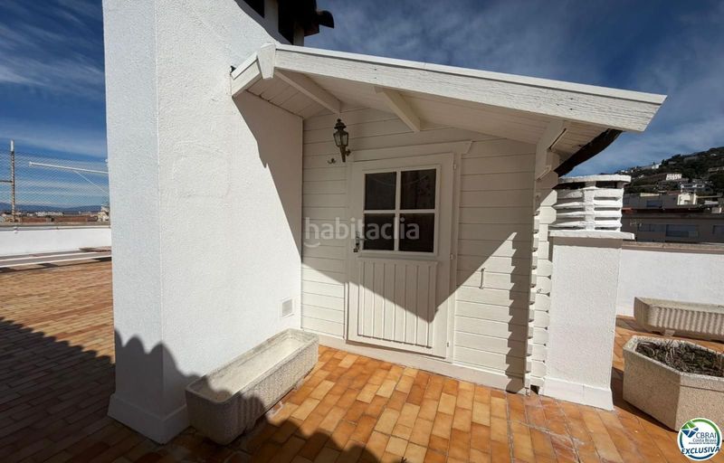 Foto 192170e2-c345-400a-8f06-facb6bbf229d. Apartament a Centre Roses