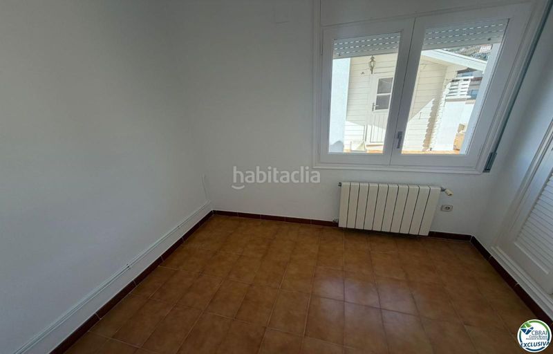 Foto 1d3536c6-6176-4208-8e82-6a34997d1f65. Apartament a Centre Roses