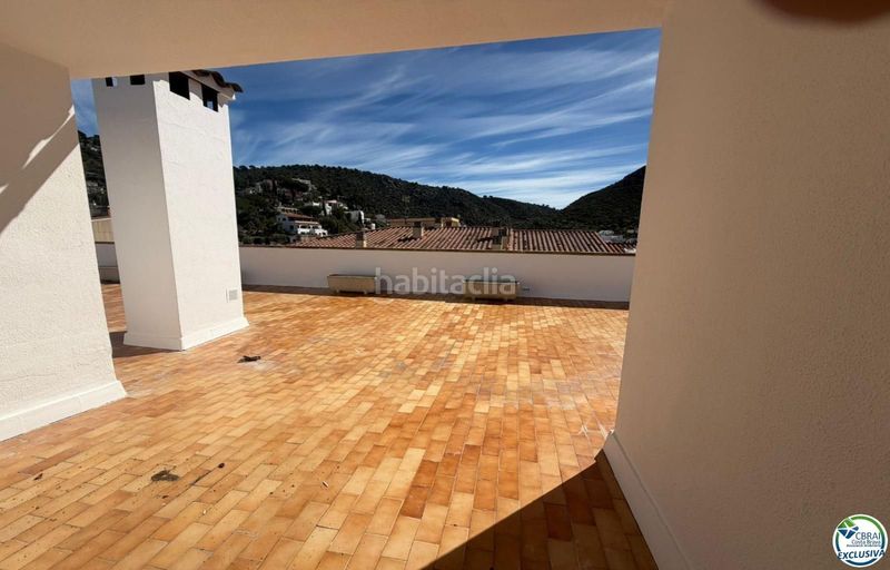 Foto 1ea94b3a-7e00-4e83-af46-2d77158d21e3. Apartament a Centre Roses