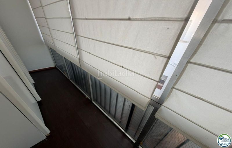 Foto 3ca38ffb-ab1e-4e77-bc2d-e60bd9ab9242. Apartament a Centre Roses