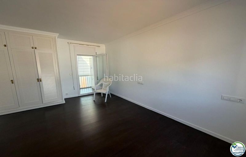 Foto 46af3adc-17be-4c1e-8b6e-c6f84d61c76a. Apartament a Centre Roses