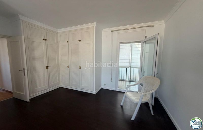 Foto 47a8f11a-6d4b-4a53-b0b7-e3100937e772. Apartament a Centre Roses