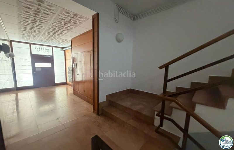 Foto d46d9cdb-55fd-43c7-9c15-6965bfada870. Apartament a Centre Roses