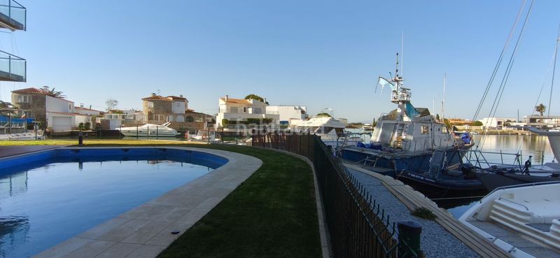 Foto 2e7d1412-b91c-46fa-a4ca-4dbb1f3173cf. Apartament amb calefacció piscina a Santa Margarida Roses