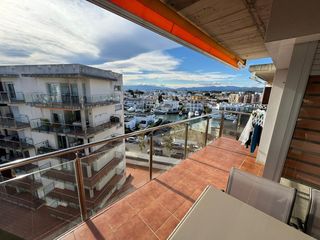 Apartament a Santa margarita 9-15. Apartamento soleado con terraza, parking, trastero en santa marg