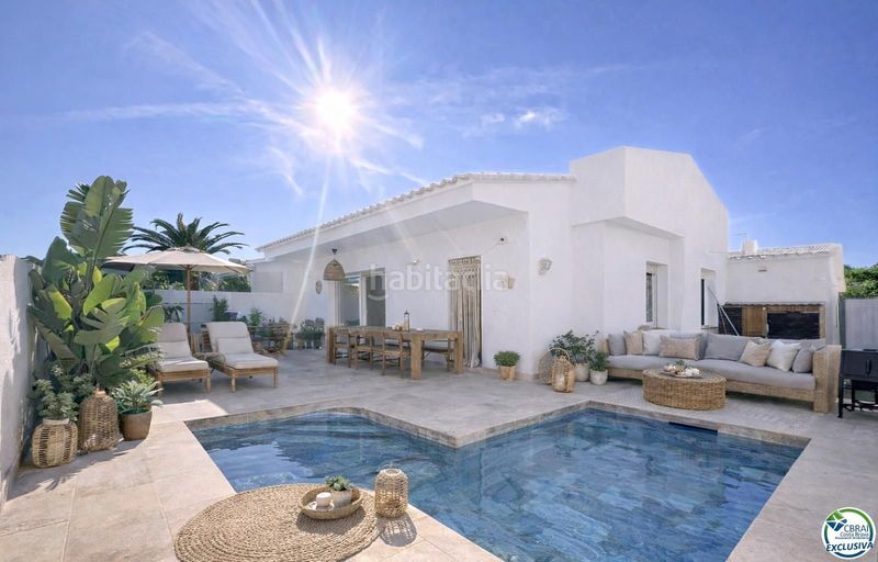 Foto 26395a80-8c78-4faf-911e-3c9ba85b9a4c. Casa amb piscina a Alberes Empuriabrava