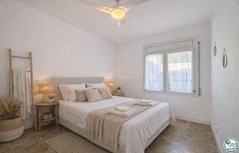 Foto b53681a0-fde7-461f-9203-2d8c611304f3. Casa amb piscina a Alberes Empuriabrava