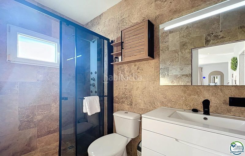 Foto d342ff69-2599-431a-9a8b-a978ed1fbc58. Casa amb piscina a Alberes Empuriabrava