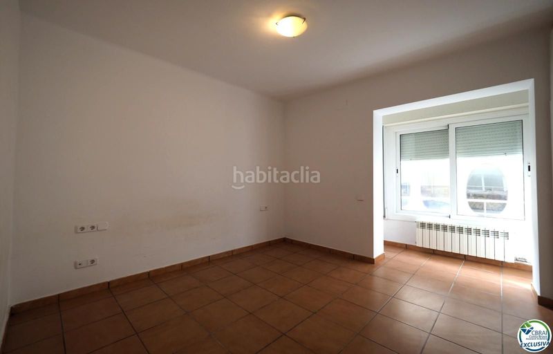 Foto 277a7ae4-732f-4588-a81e-432fcd1855fd. Apartament a Centre Roses