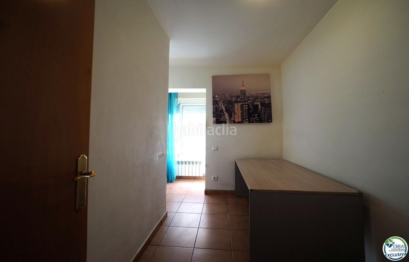 Foto 3810dd84-414d-4103-9b48-d19b7cf57b21. Apartament a Centre Roses