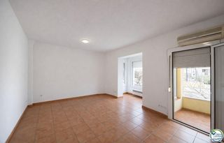 Apartamento  Mairo. Piso 3 habitaciones centro roses