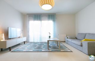 Apartament  De larquitecte gaudi. Piso en roses con licencia turistica