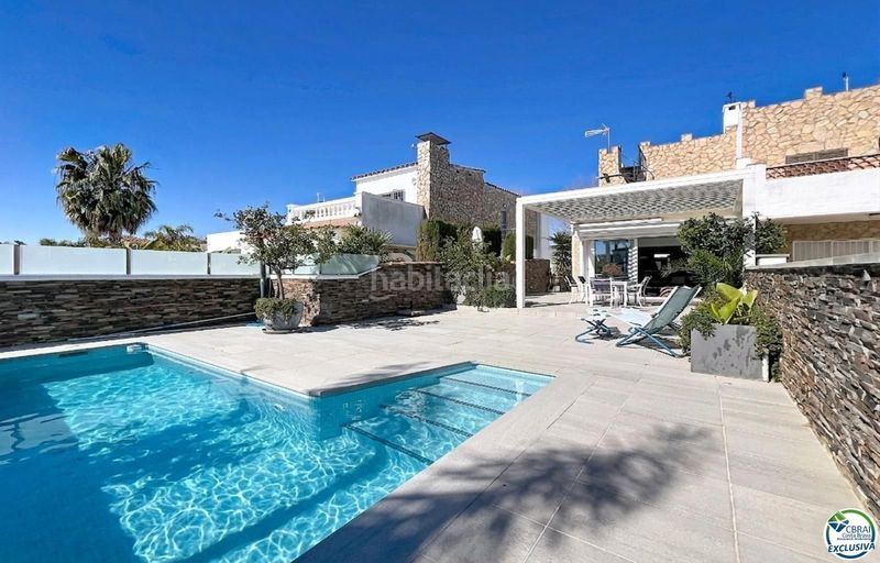 Foto 4b9b9889-470e-4983-924e-b35738dd73ce. Casa amb piscina a Tordera - Fluvià - Llobregat Empuriabrava