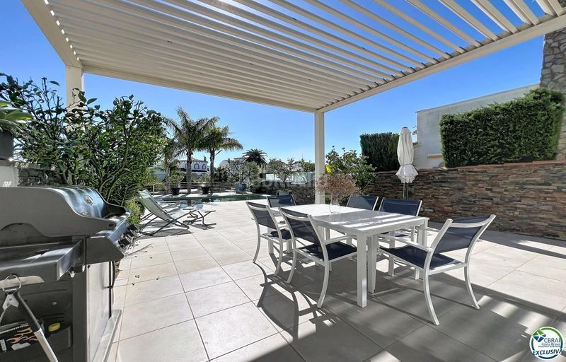 Foto cf308476-73d5-4dcf-9f4a-3d59be647d83. Casa amb piscina a Tordera - Fluvià - Llobregat Empuriabrava