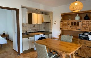 Apartament  Josep carner. Bonito piso con piscina en roses puig rom