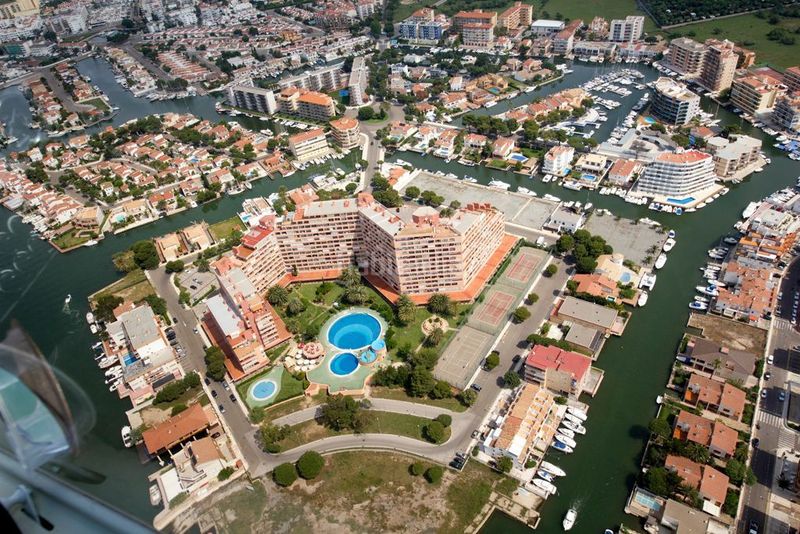 Foto b85630ba-d03e-45de-bccd-03bb24fe6dbe. Estudi a cap llevant 11 a Santa Margarida Roses