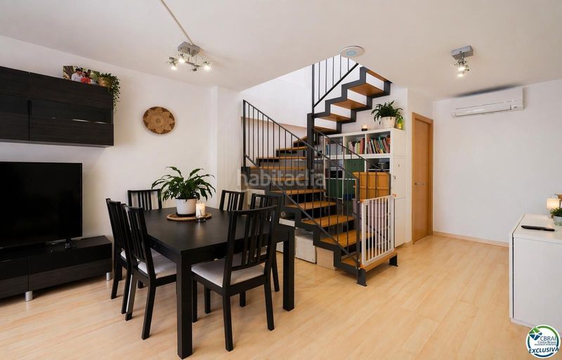 Foto 400760a4-7a5c-428a-ac09-6c896c67e57e. Apartament a Centre Roses