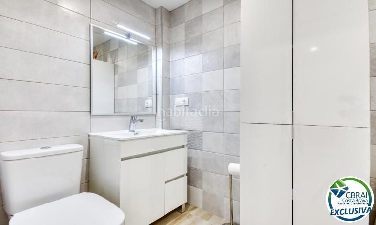 Foto 416ea352-6100-437f-a194-204d7e9da2ef. Apartament a Centre Roses