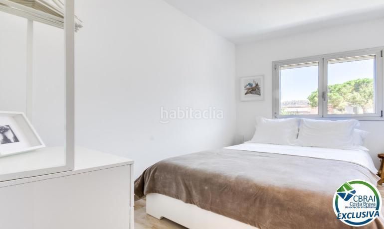 Foto a13555c3-a1bc-4cb7-83d0-bc82f23dcb0d. Apartament a Centre Roses