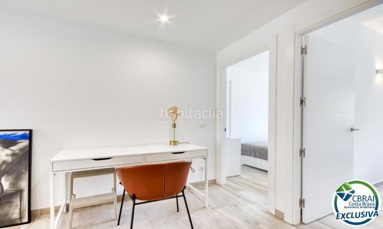 Foto a8fba703-53f6-459a-a1af-6b0eeb3f91e6. Apartament a Centre Roses