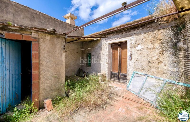 Foto f9b7ca9e-40f9-46b7-9bbe-3d645a41f643. Casa a Palau-saverdera