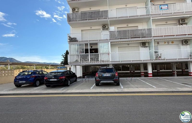 Foto 0344eb76-2fdb-4310-8672-5d85a7373eb5. Aparcament cotxe a Santa Margarida Roses