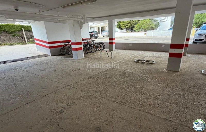 Foto 23480bb2-b3c6-483b-b3bd-20fa2b0a5419. Aparcament cotxe a Santa Margarida Roses