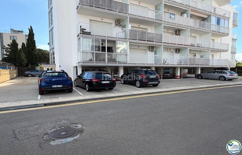 Foto 2a4c4bc9-b596-4411-a469-7a1dca1623b1. Aparcament cotxe a Santa Margarida Roses