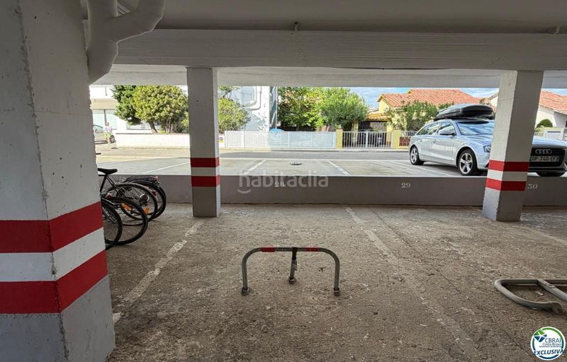 Foto 7392ebc7-3edc-4ddd-ada6-b98043e672b2. Aparcament cotxe a Santa Margarida Roses
